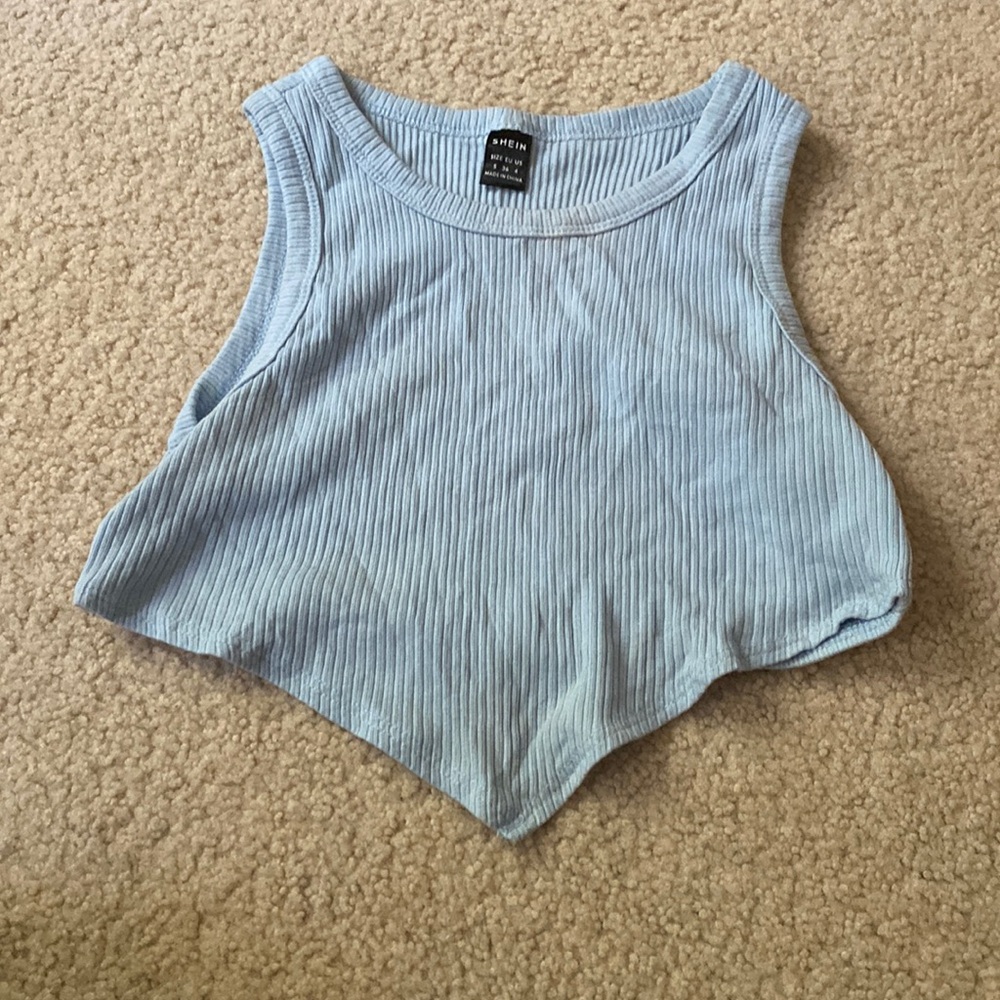 Crop top with pointed front